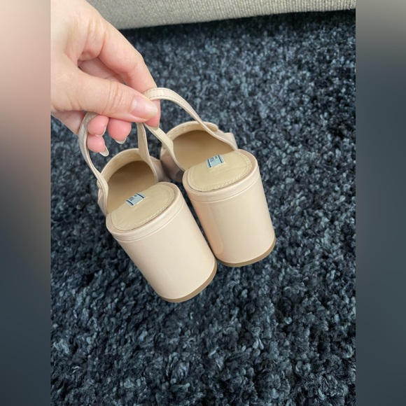 Prada patent leather slingback pumps size 36 - Picture 4 of 8